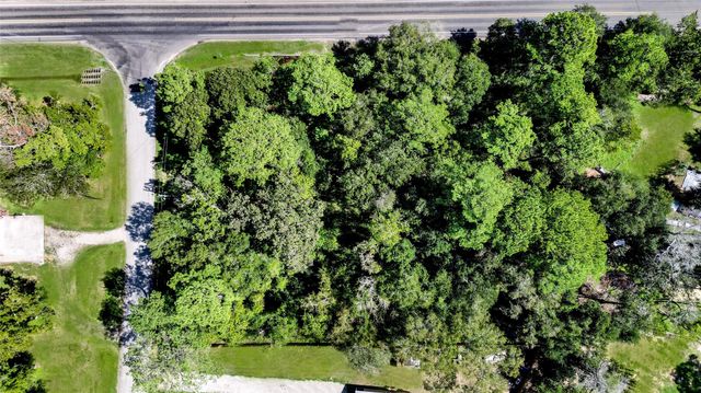 29 County Road 432, Dayton, TX 77535