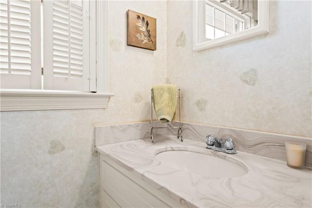 1002 Kemp W Road, Greensboro, NC 27410