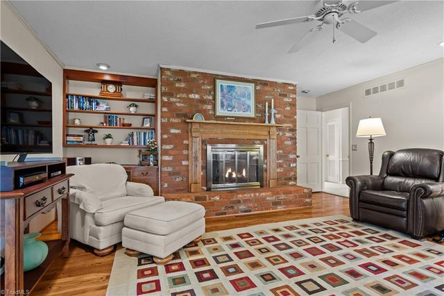 1002 Kemp W Road, Greensboro, NC 27410