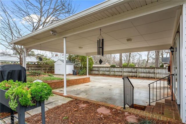 1002 Kemp W Road, Greensboro, NC 27410