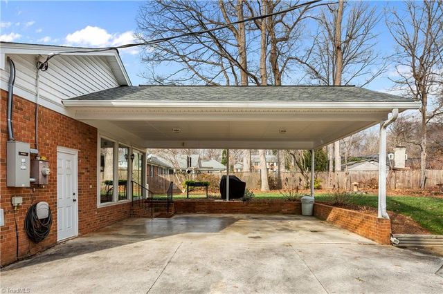 1002 Kemp W Road, Greensboro, NC 27410