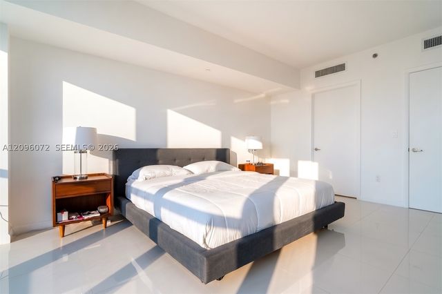 495 Brickell Ave 3207, Miami, FL 33131