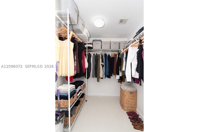 495 Brickell Ave 3207, Miami, FL 33131