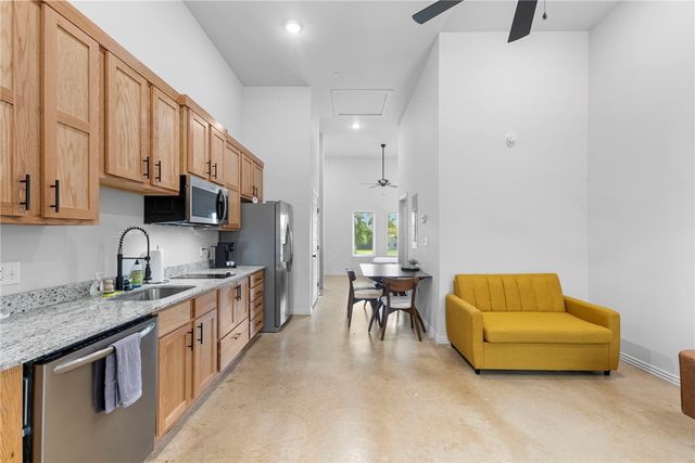 510 N 8th Street, Rogers, AR 72756