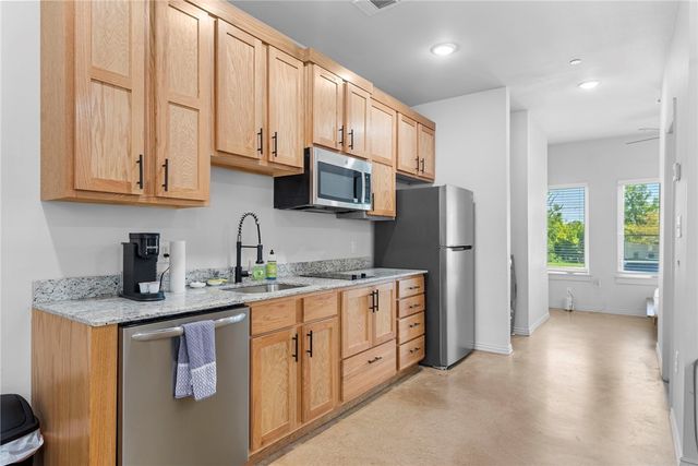 510 N 8th Street, Rogers, AR 72756