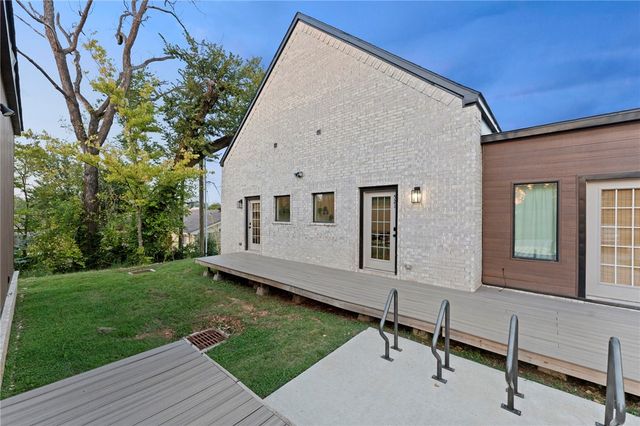 510 N 8th Street, Rogers, AR 72756