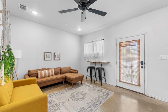 510 N 8th Street, Rogers, AR 72756