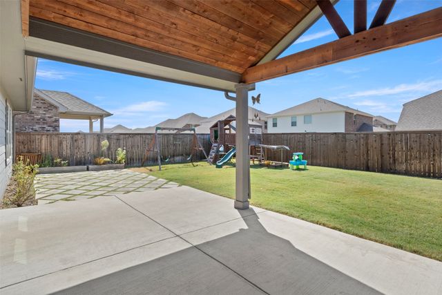 1612 Gold Mine Trail, Aubrey, TX 76227