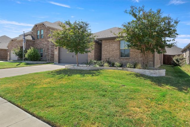 1612 Gold Mine Trail, Aubrey, TX 76227