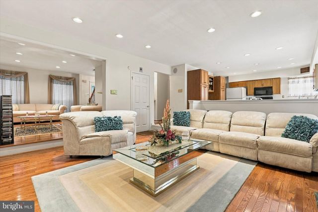 255 ROCK RUN RD, Yardley, PA 19067