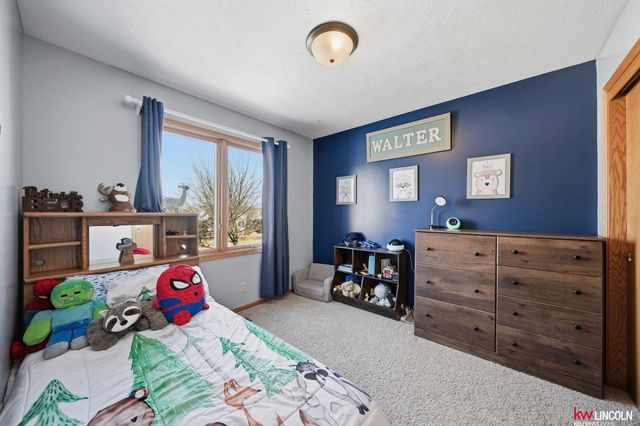 5463 NW 4th Street, Lincoln, NE 68521