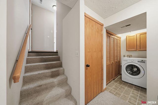 5463 NW 4th Street, Lincoln, NE 68521