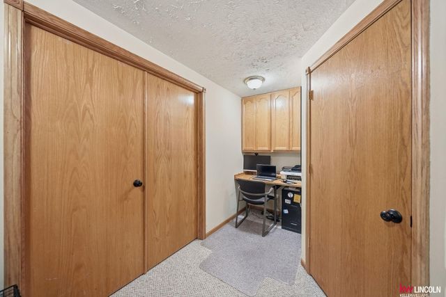 5463 NW 4th Street, Lincoln, NE 68521