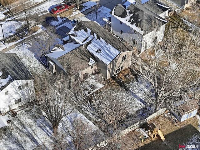 5463 NW 4th Street, Lincoln, NE 68521