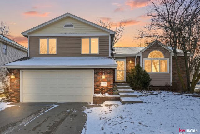 5463 NW 4th Street, Lincoln, NE 68521