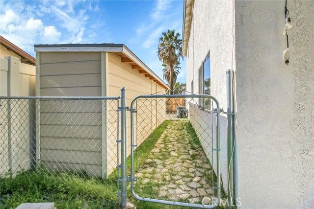 1318 Stillman, Redlands, CA 92374