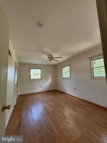 6519 WINNEPEG RD, Bethesda, MD 20817
