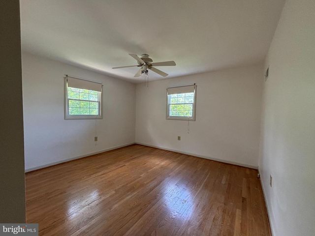 6519 WINNEPEG RD, Bethesda, MD 20817