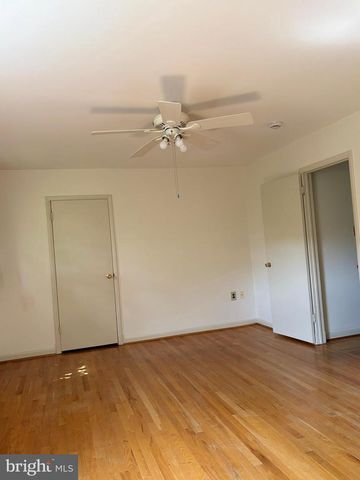 6519 WINNEPEG RD, Bethesda, MD 20817