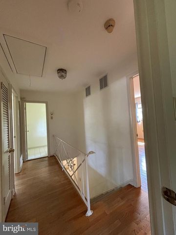 6519 WINNEPEG RD, Bethesda, MD 20817
