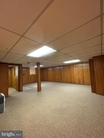6519 WINNEPEG RD, Bethesda, MD 20817