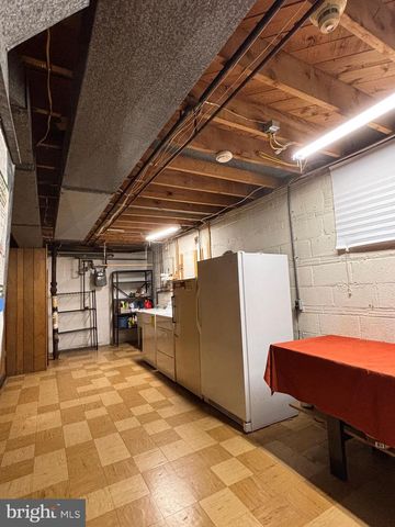 6519 WINNEPEG RD, Bethesda, MD 20817