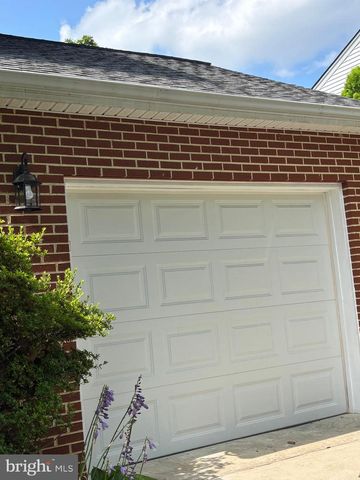 6519 WINNEPEG RD, Bethesda, MD 20817
