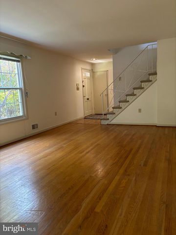 6519 WINNEPEG RD, Bethesda, MD 20817