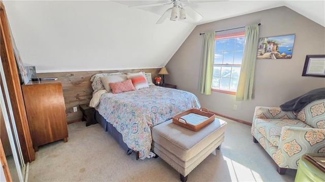 1032 S LINDENWOOD Drive, Olathe, KS 66062