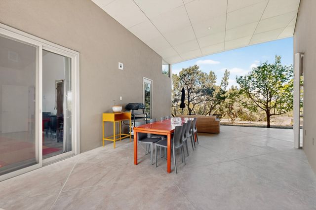 4 Vallecito Road, Santa Fe, NM 87506