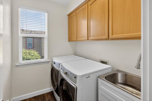 180 Caravaggio Cir, Sacramento, CA 95835