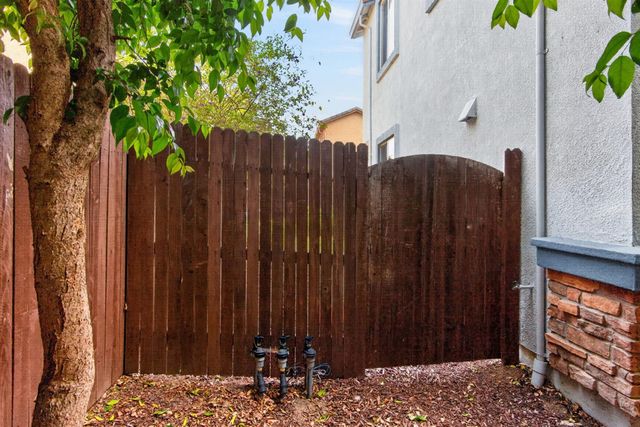 180 Caravaggio Cir, Sacramento, CA 95835