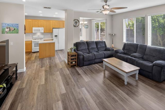 180 Caravaggio Cir, Sacramento, CA 95835