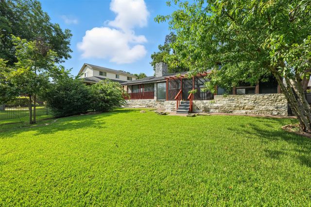 1046 Lake View Drive, Montgomery, TX 77356