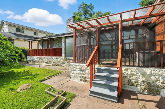 1046 Lake View Drive, Montgomery, TX 77356