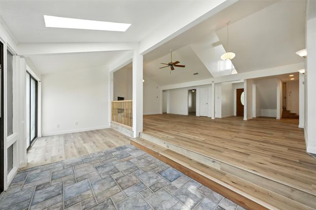 1046 Lake View Drive, Montgomery, TX 77356