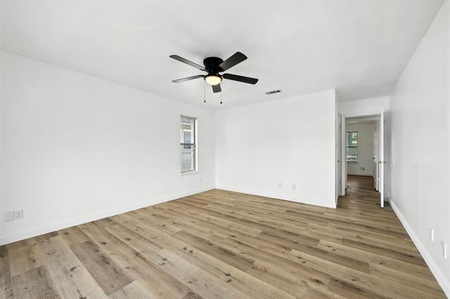 1046 Lake View Drive, Montgomery, TX 77356