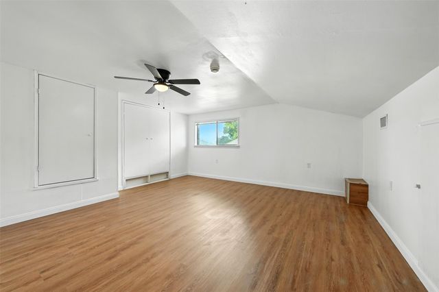 1046 Lake View Drive, Montgomery, TX 77356