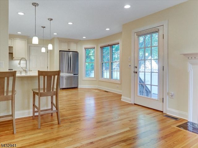 15 Woodrow Pl, West Caldwell Twp., NJ 07006