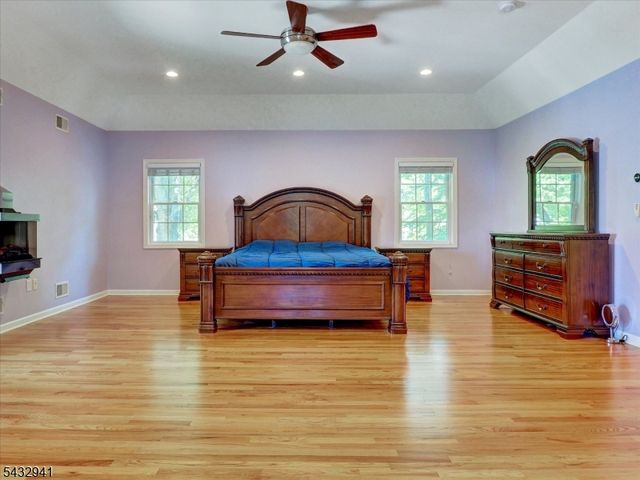 15 Woodrow Pl, West Caldwell Twp., NJ 07006