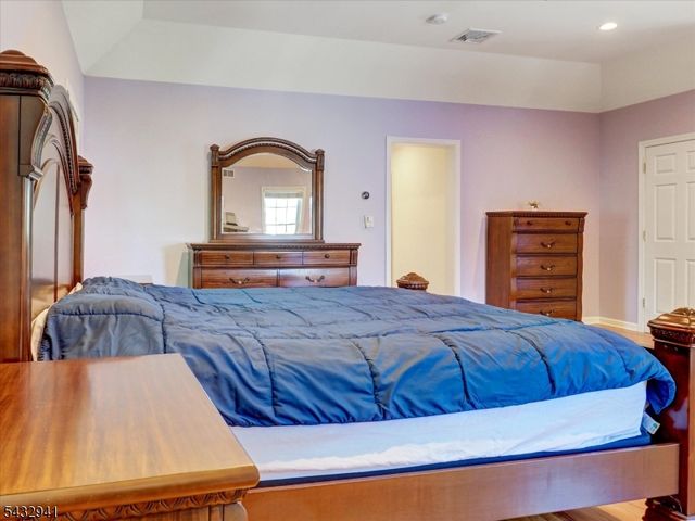 15 Woodrow Pl, West Caldwell Twp., NJ 07006