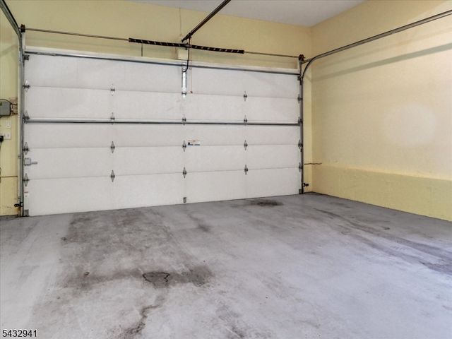 15 Woodrow Pl, West Caldwell Twp., NJ 07006
