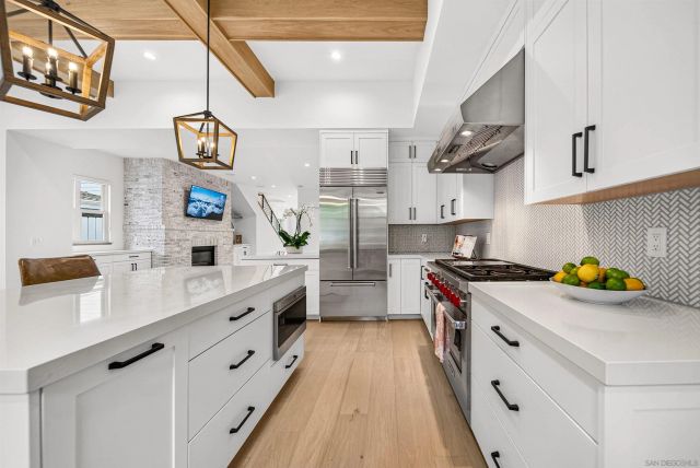 5673 Linda Rosa Ave, La Jolla, CA 92037