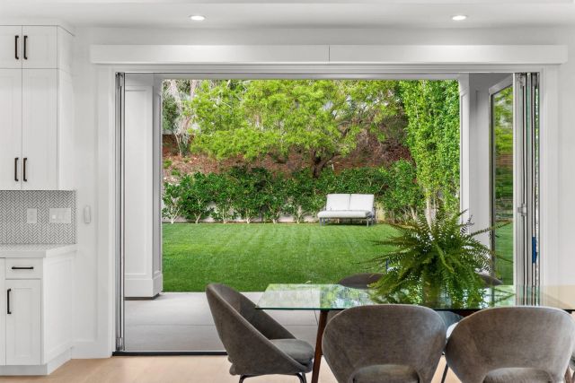 5673 Linda Rosa Ave, La Jolla, CA 92037