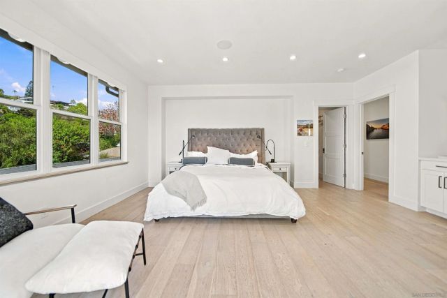 5673 Linda Rosa Ave, La Jolla, CA 92037