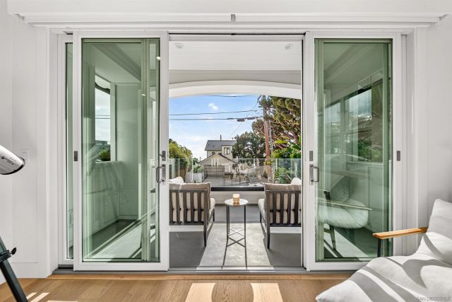5673 Linda Rosa Ave, La Jolla, CA 92037