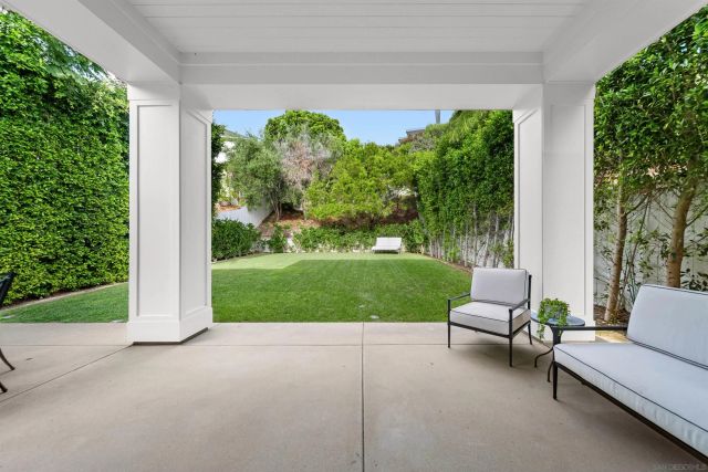 5673 Linda Rosa Ave, La Jolla, CA 92037
