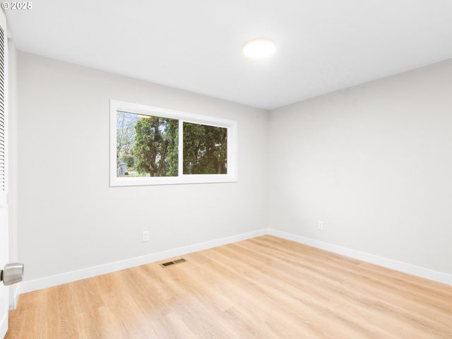 11630 Sw TIGARD St, Tigard, OR 97223