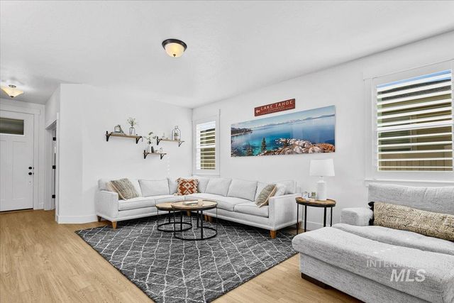 2085 N Concha Ct, Middleton, ID 83644