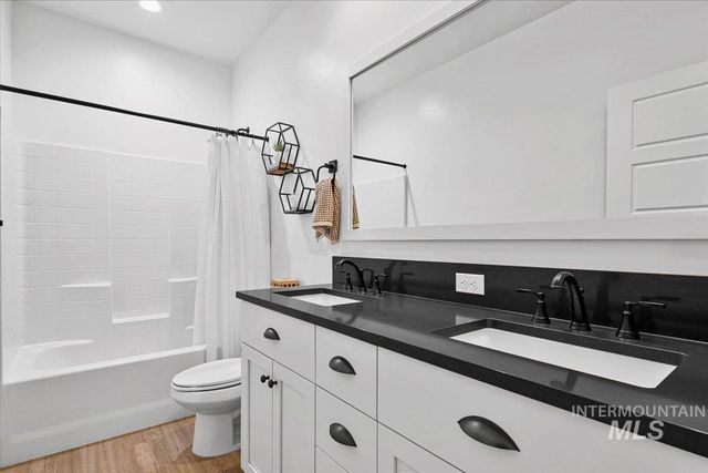 2085 N Concha Ct, Middleton, ID 83644